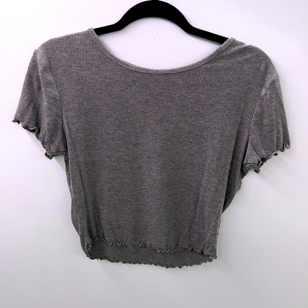 Grey cropped T shirt